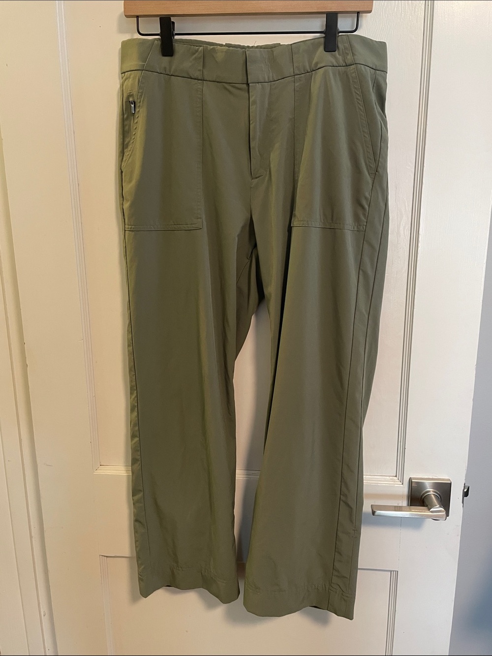 Athleta Tribeca Utility Crop Pants in Laurel Green